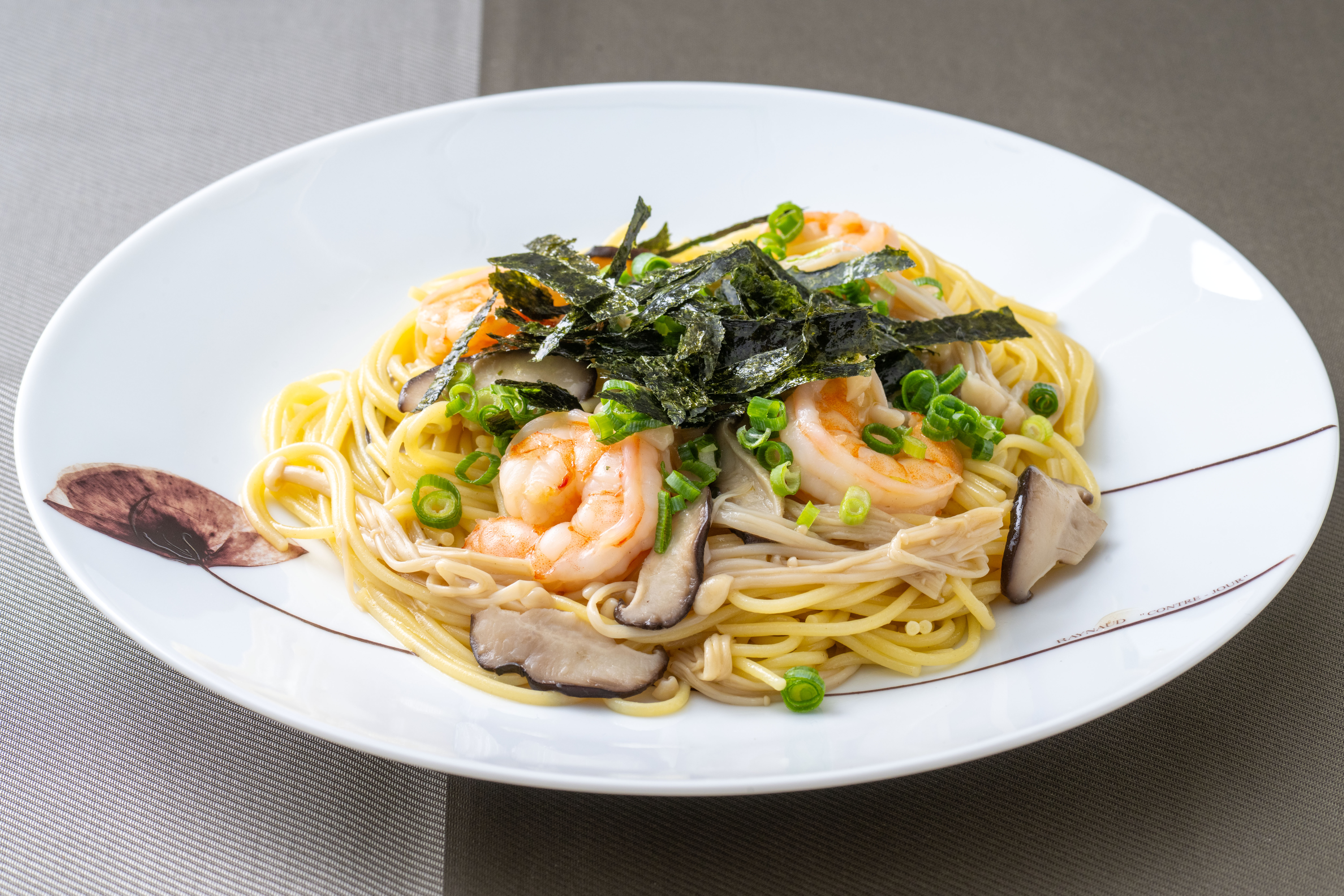 旨味たっぷり 昆布茶で作るエビ和風パスタ