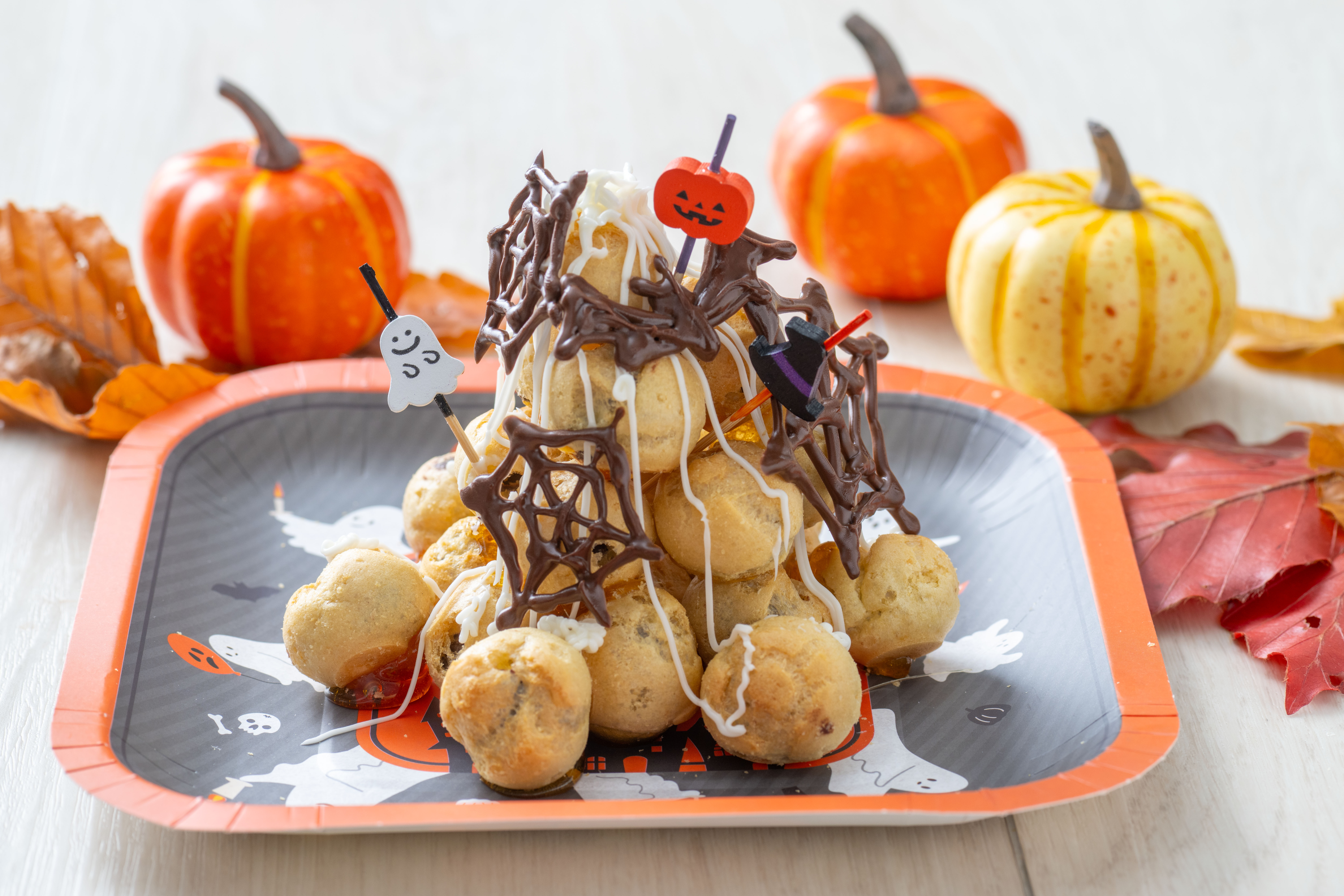 チョコシューで作るハロウィンタワー