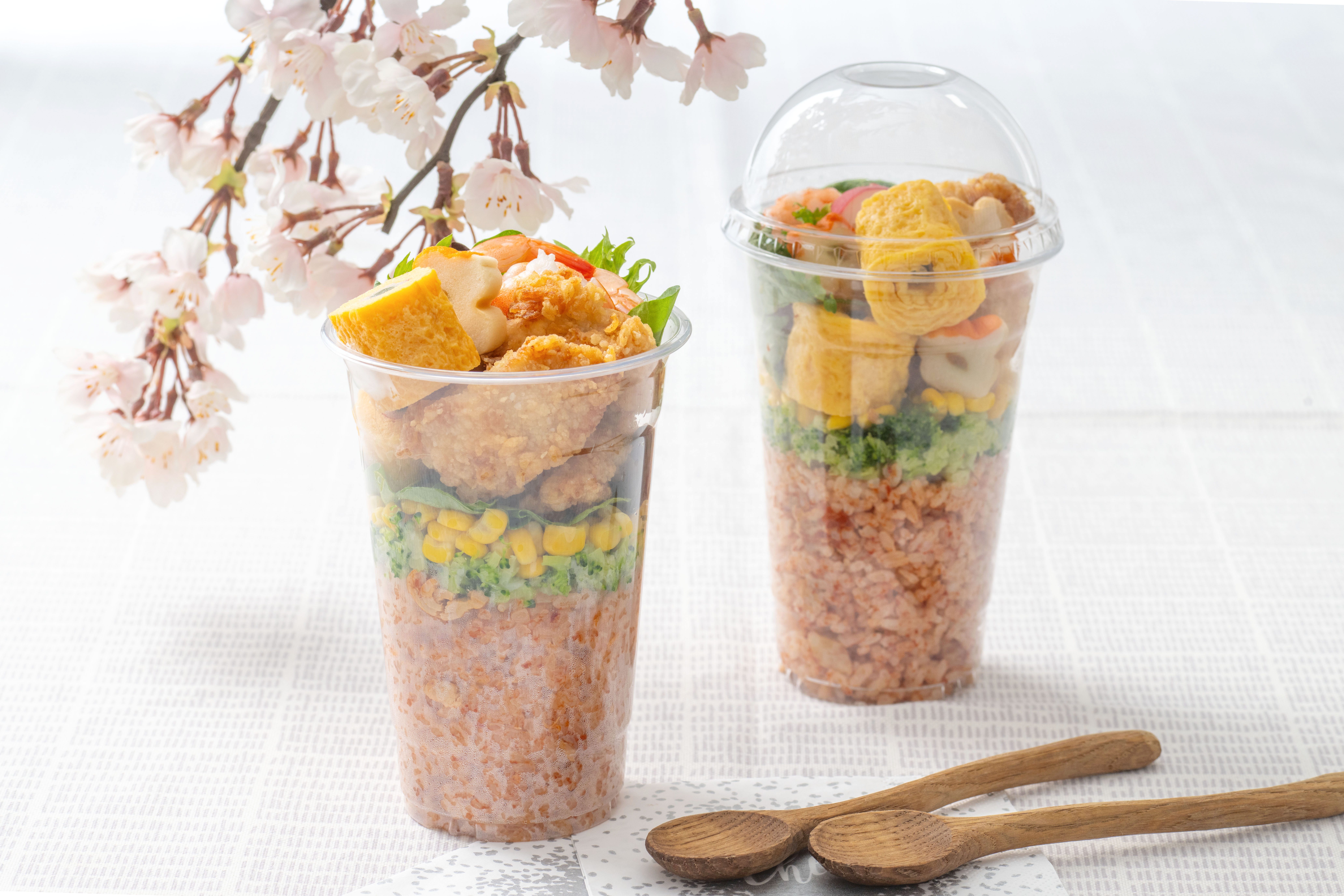 お花見パフェ型弁当チキンtoライス