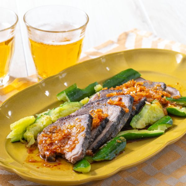 カツオのたたきソテーピリ辛ソース掛け