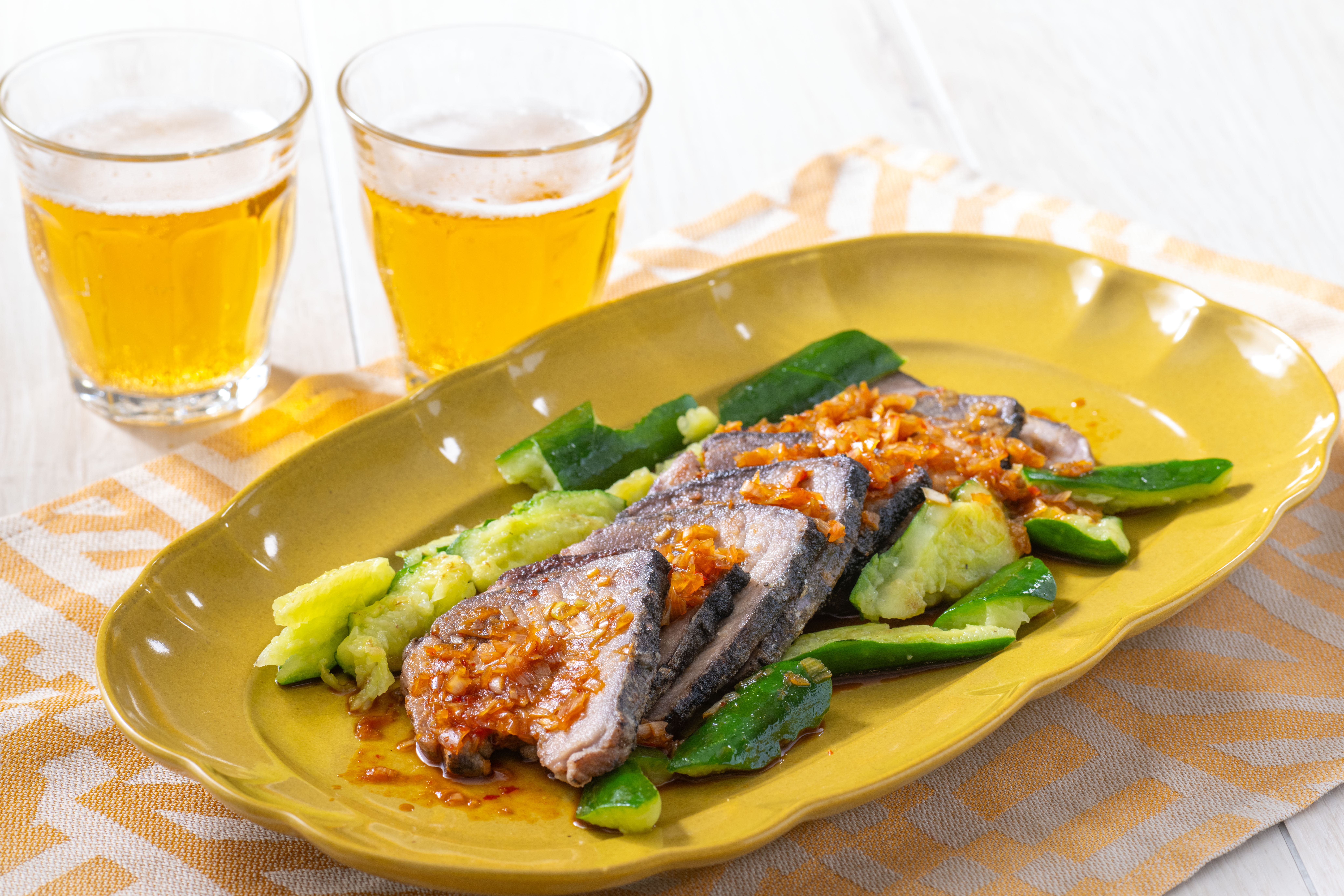 カツオのたたきソテーピリ辛ソース掛け